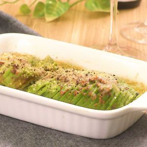 「アボカドのアンチョビソース焼き」のレシピ動画