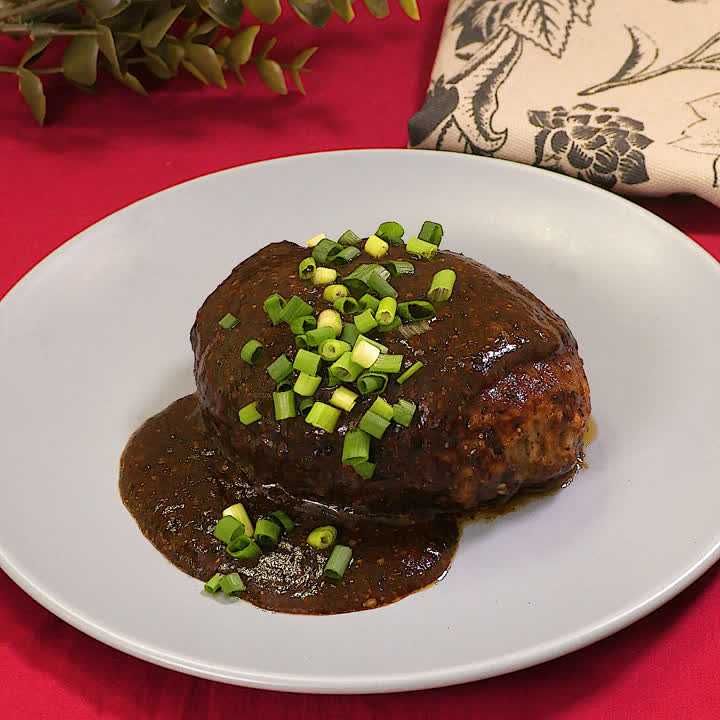 黒ごま担々ハンバーグ