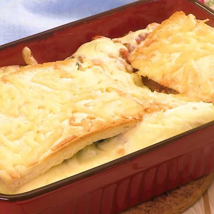 食パンでラザニア