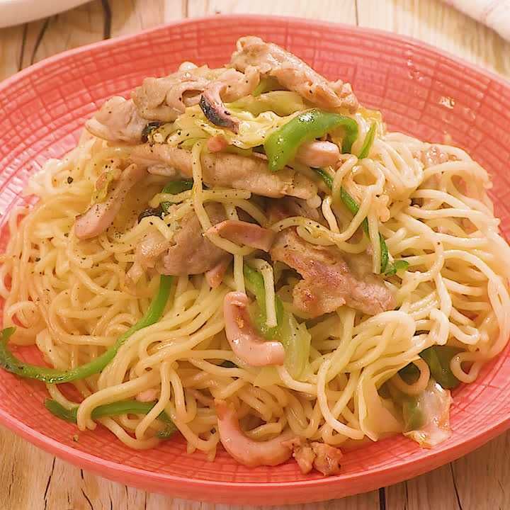 豚肉とキャベツの塩辛焼きそば