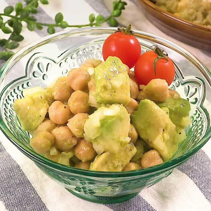 アボカドとひよこ豆のサラダ