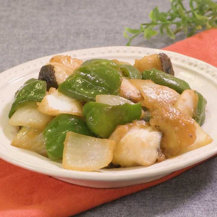 ピーマンとたらの甘酢炒め