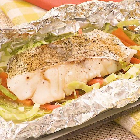 旨味を閉じ込めて たらのバターホイル焼きのレシピ動画 作り方 Delish Kitchen 旨味を閉じ込めて たらのバターホイル焼きのレシピ動画 作り方 Delish Kitchen