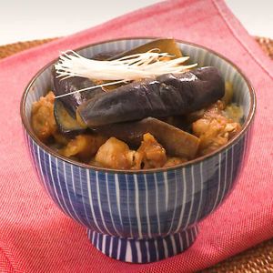 豚バラ肉で麻婆茄子丼