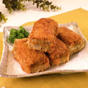 こんにゃくの肉巻きカツ