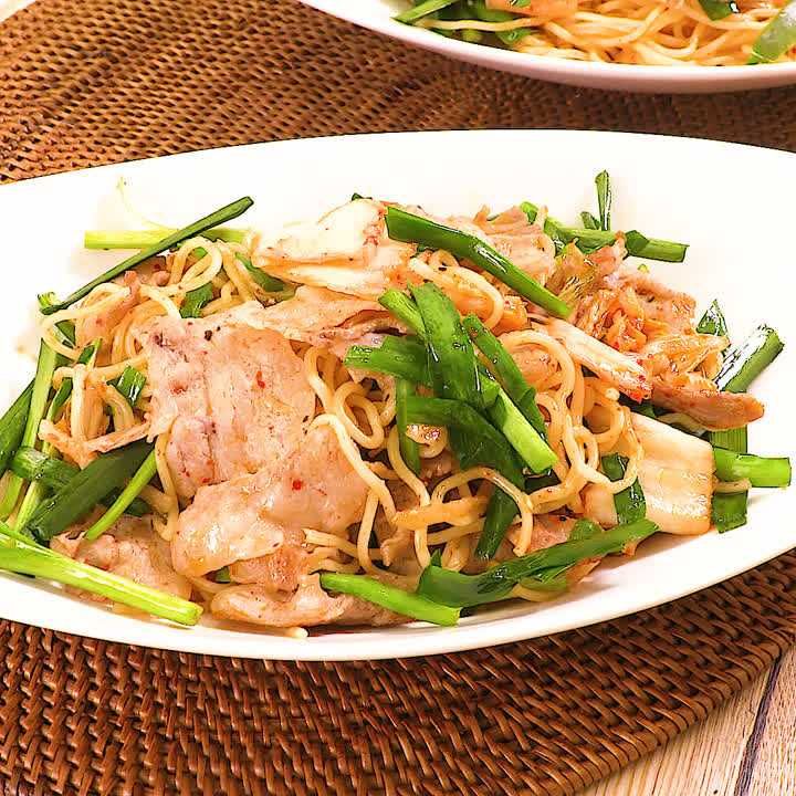 ニラたっぷり豚キムチ焼きそば