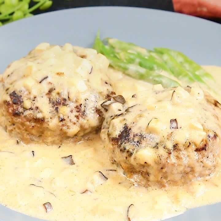 洋風煮込みハンバーグ 2と３種きのこの煮込みハンバーグ 2 内容量130g 固形量70g