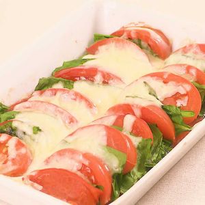 「トマトとほうれんそうのオーブン焼き」のレシピ動画