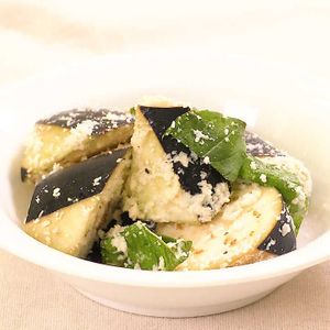 なすのバジルチーズあえ