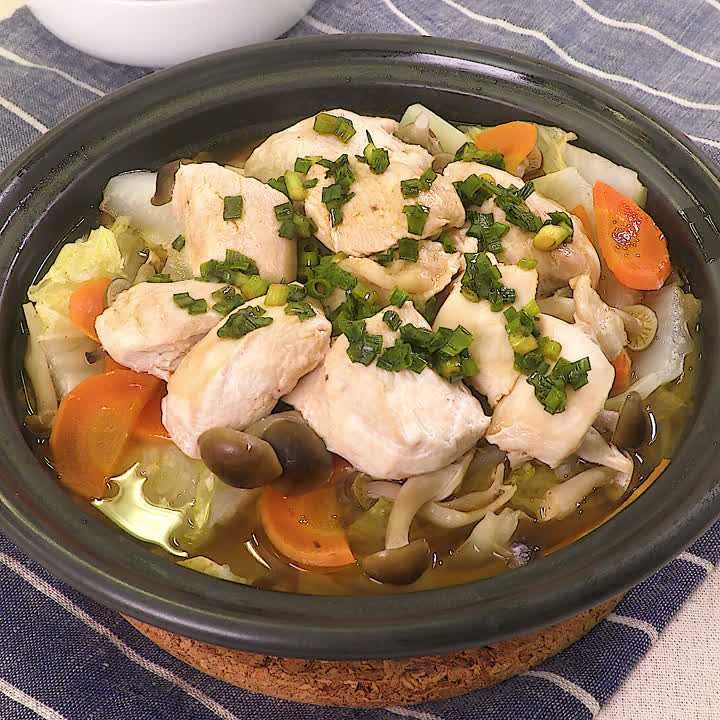 鶏肉と白菜のタジン鍋