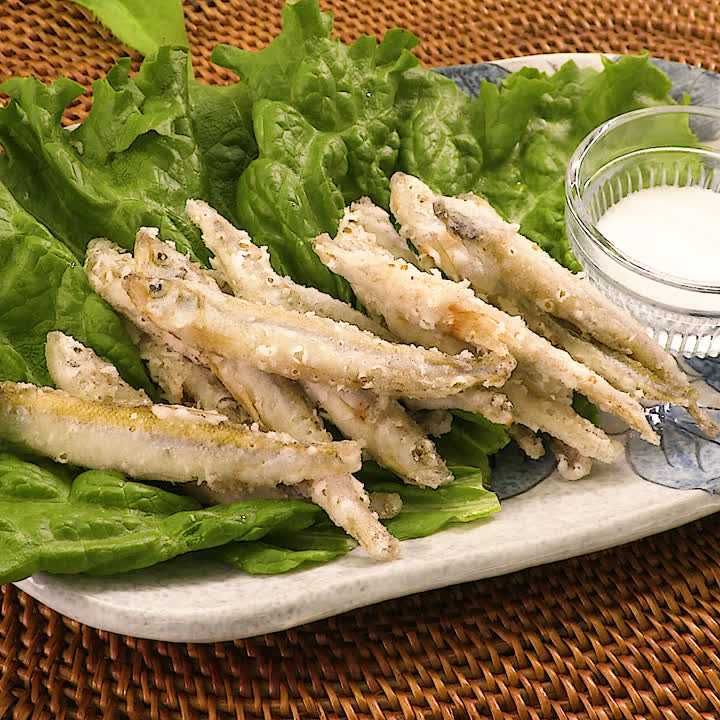 骨まで美味しく わかさぎの唐揚げのレシピ動画 作り方 Delish Kitchen 骨まで美味しく わかさぎの唐揚げのレシピ動画 作り方 Delish Kitchen
