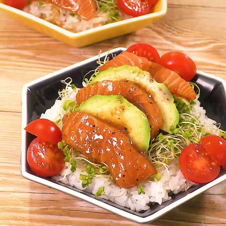 彩りきれい♪サーモンとトマトを使った人気レシピ12選