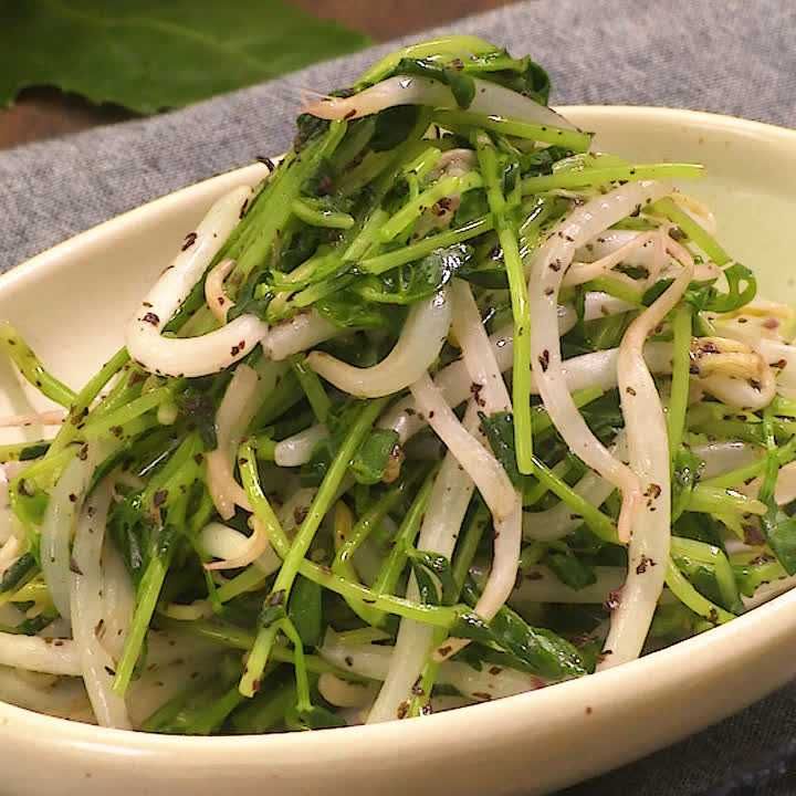 豆苗ともやしの赤しそ和え