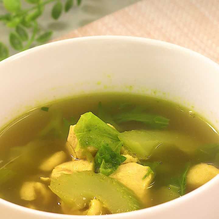 セロリと鶏肉のカレースープ