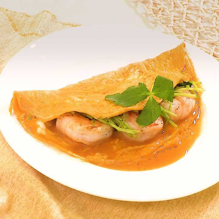 三つ葉とえびのオムレツ