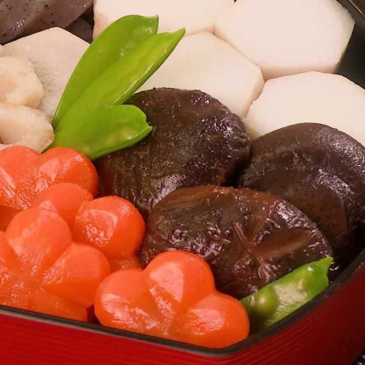 お正月の定番おせち料理 お煮しめ しいたけの含め煮 のレシピ動画 作り方 Delish Kitchen