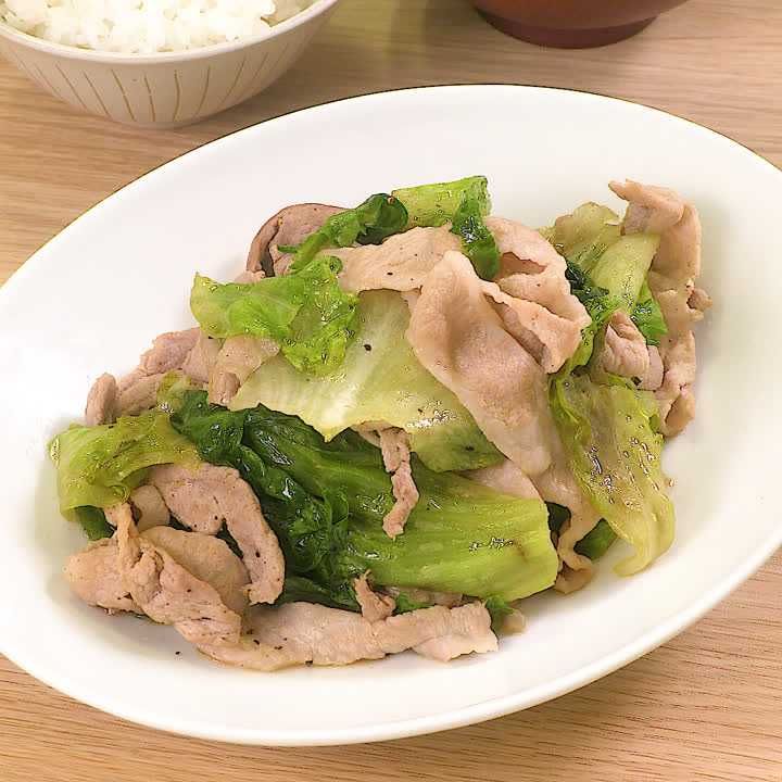 豚肉とレタスごま油炒め