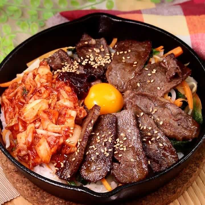 フライパンで熱々 石焼風カルビビビンバのレシピ動画 作り方 Delish Kitchen