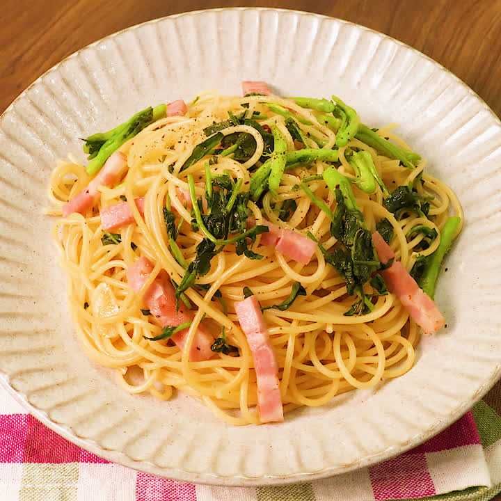 クレソンとベーコンのペペロンチーノ