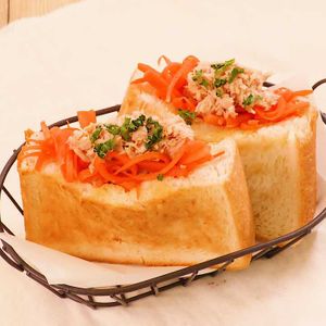 キャロットツナトースト