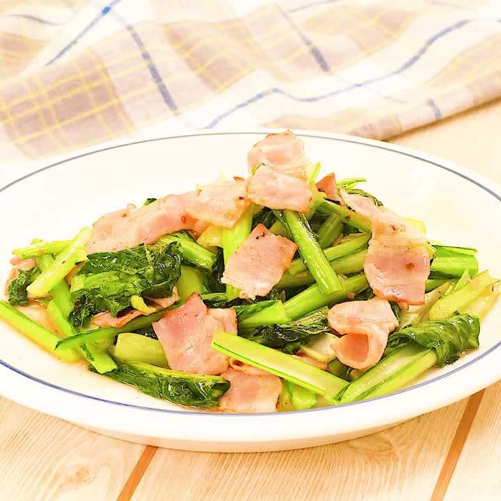 小松菜とベーコンのガーリックバターソテー