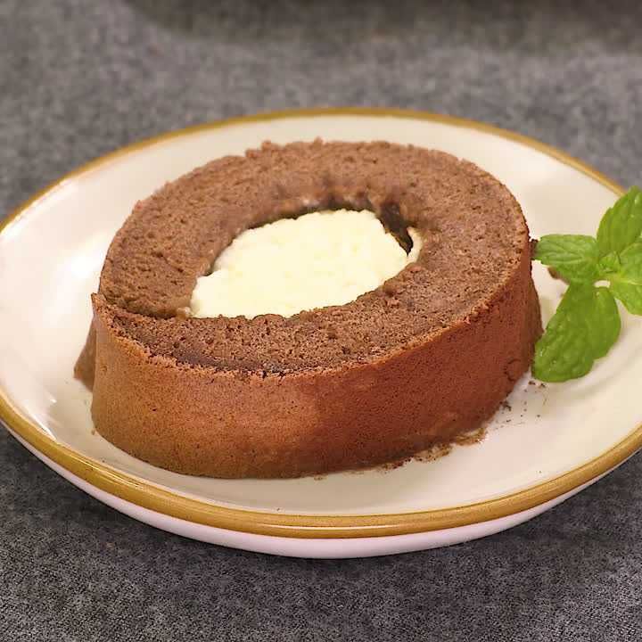 もっちりティラミスロールケーキ