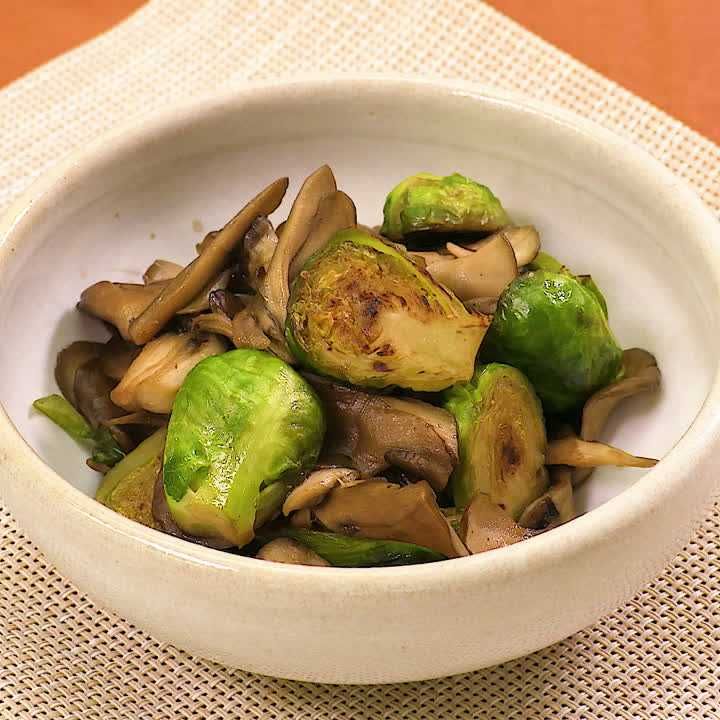 芽キャベツと舞茸の和風炒め