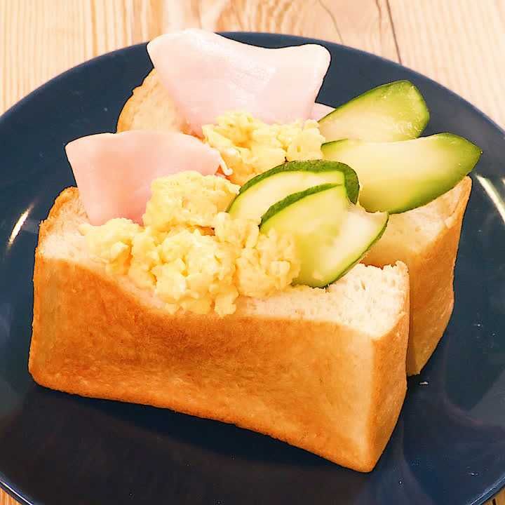とろとろオムレツトースト
