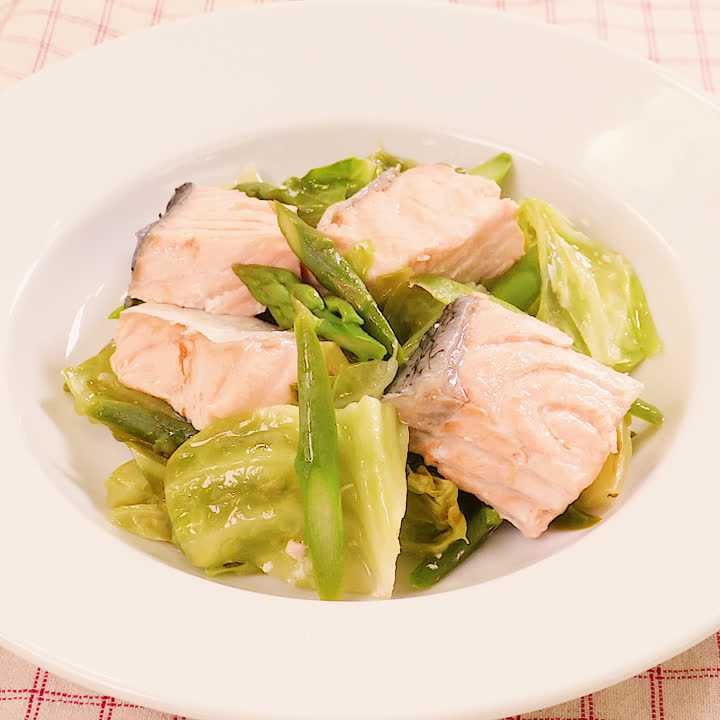 鮭とキャベツのシンプル蒸し