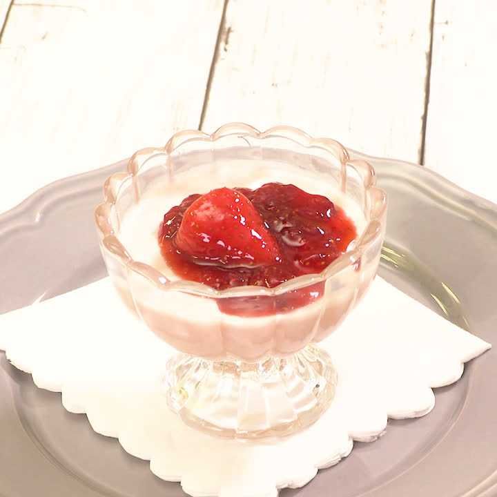 いちごのヨーグルトムース