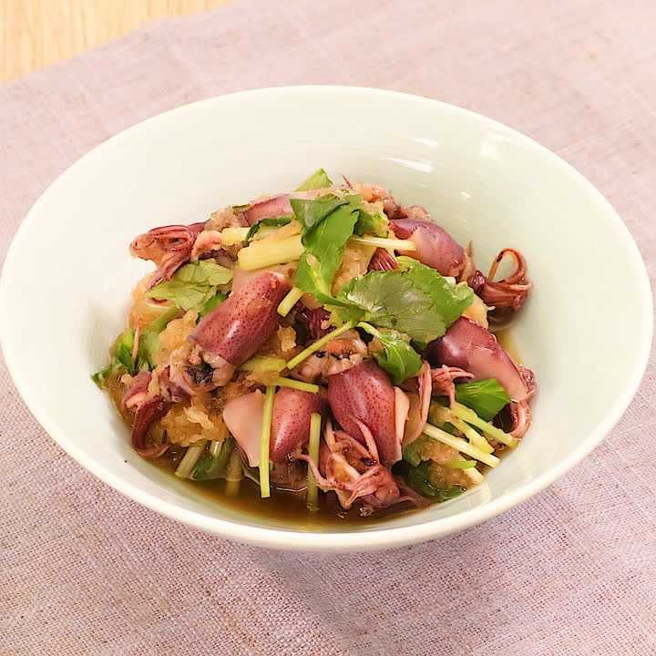 ほたるいかと三つ葉のみぞれ和え