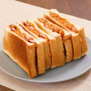 もやしのピリ辛サンド