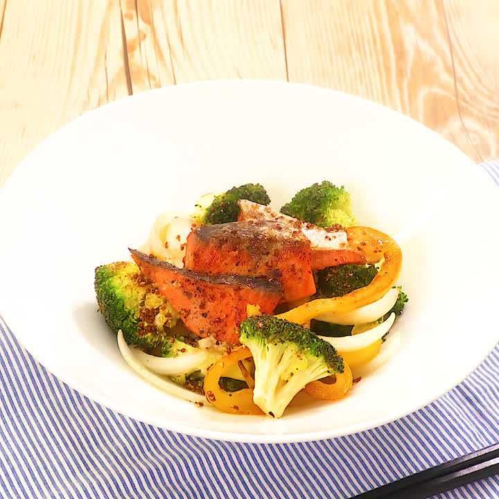 鮭のグリルサラダ