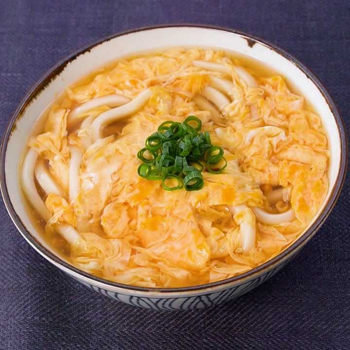 たまごうどん★帯合わせ４，５ だし醤油で食べる 半熟玉子うどん（464円）」 2024年4月2日発売