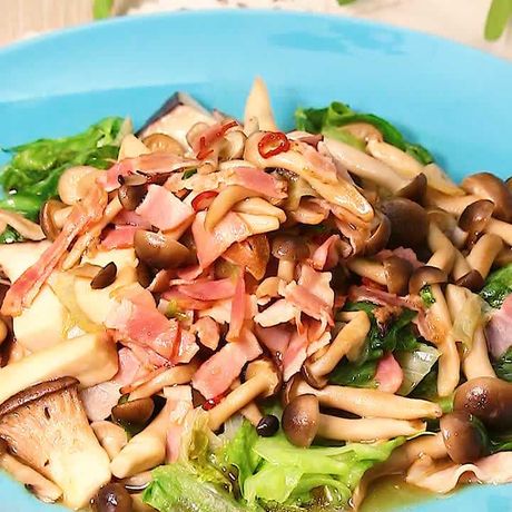 お好みのきのこで きのこのホットサラダのレシピ動画 作り方 Delish Kitchen