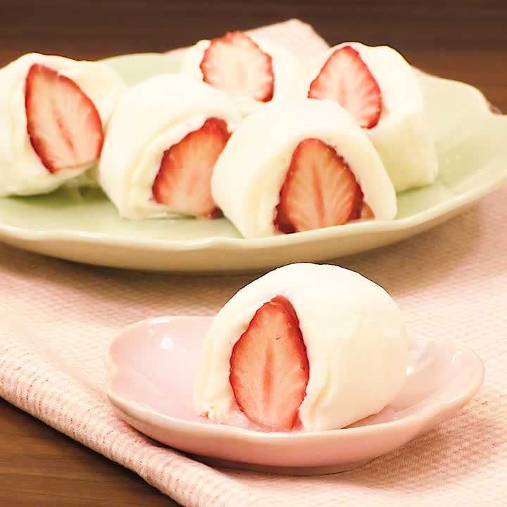 いちごレアチーズロール