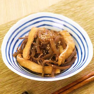 糸こんにゃくとぜんまいの煮物