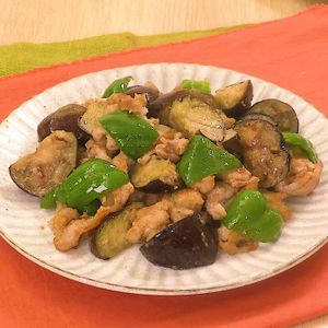 なすとピーマンのごまみそ炒め