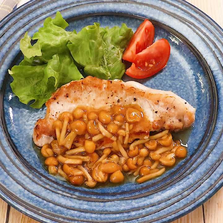 ポークソテー　なめこソース