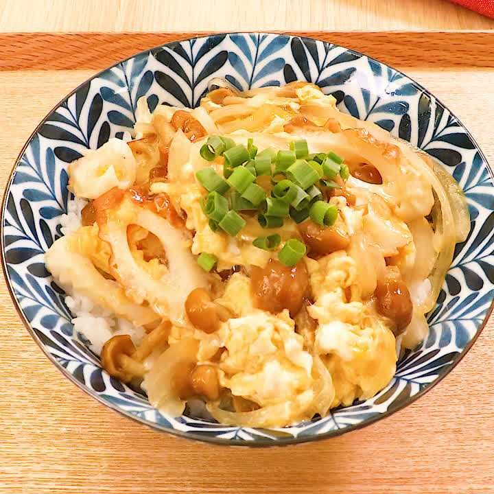 なめことちくわのたまごとじ丼