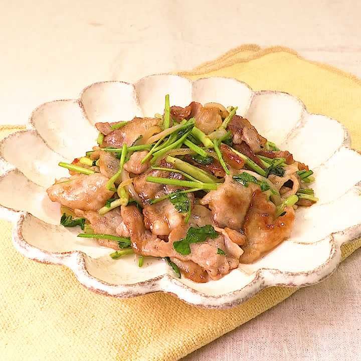 豚肉とせりのバター醤油炒め