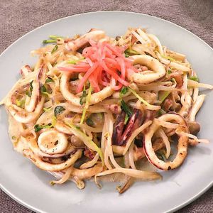 「イカと豆苗の中華炒め」のレシピ動画