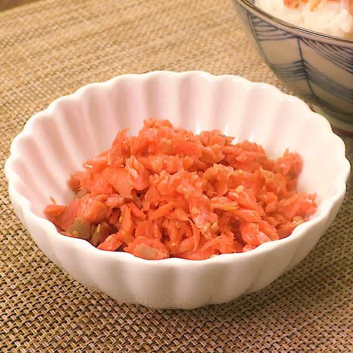 ご飯のお供に 鮭フレークのレシピ動画 作り方 Delish Kitchen