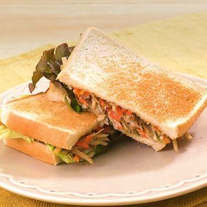 「ごぼうサラダサンド」のレシピ動画