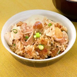 「にんにく醤油の炊き込み豚飯」のレシピ動画