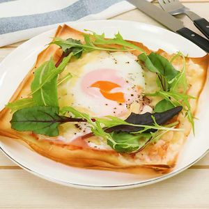 春巻きの皮でミルフィーユピザ