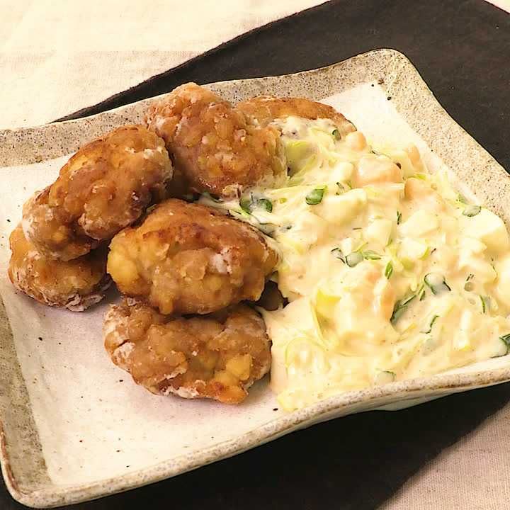 豚コマのふわふわ唐揚げ和風タルタル添え