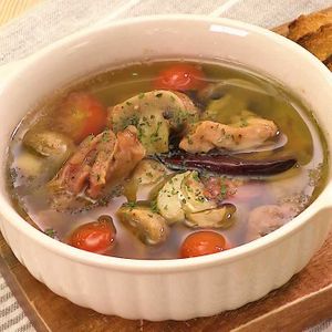 「焼き鳥アヒージョ」のレシピ動画