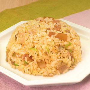 やみつき 黄金のパラパラ炒飯のレシピ動画 作り方 Delish Kitchen