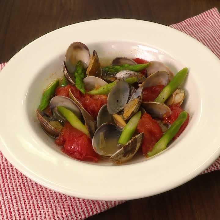 あさりとトマトの包み蒸し